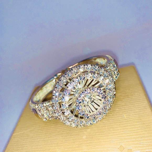 Silver Crystal Rhinestone Statement Bracelet 3 tier Foundation Design From JTV - Picture 8 of 11